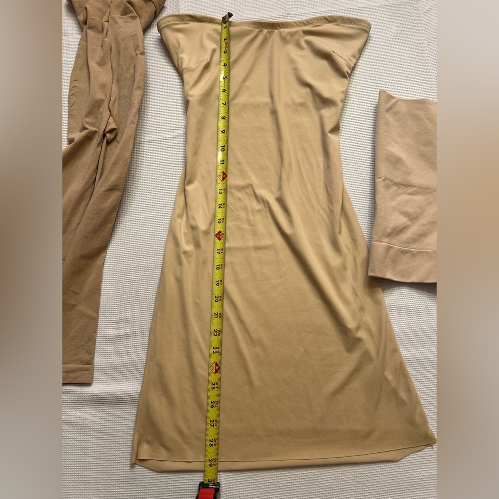 Lot 3 pc ASSETS (Lg) Shapewear (tummy-control capris, bodice slip, 4 1/2”shorts) - Picture 7 of 9